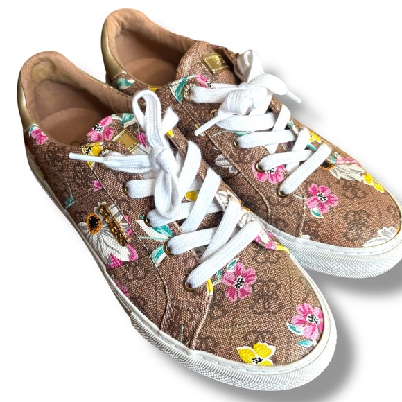 GUESS Women’s Shoes Size 9.5 M Floral Design Sneaker Low Top Lace Up - Picture 1 of 8